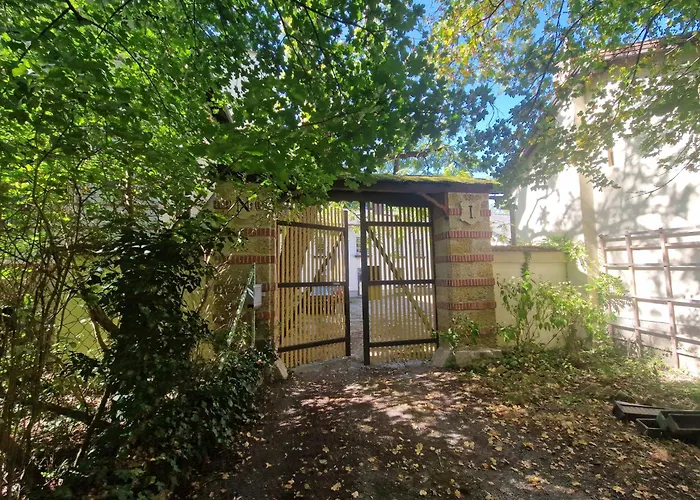 Estate, The Schneebergbahn * Winzendorf